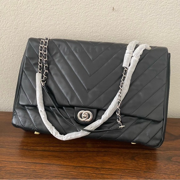 Black Chevron Quilted 15" Large Leather Convertible Crossbody Shoulder Bag C6 - Picture 13 of 13